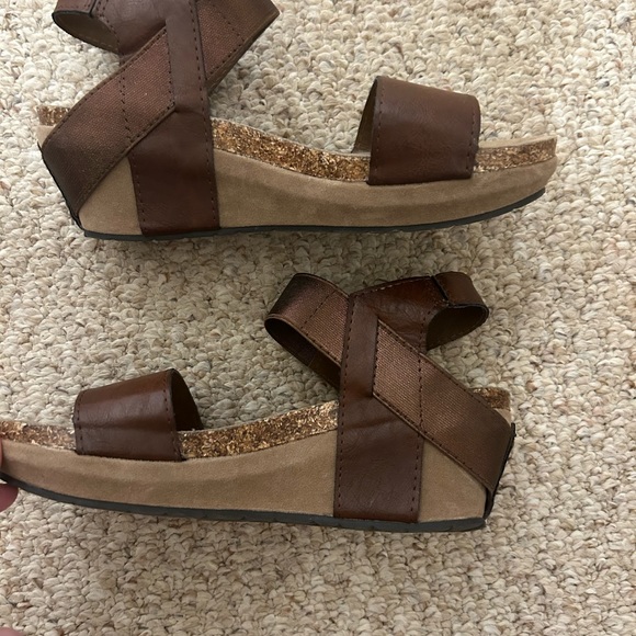 Women’s shoes - Picture 4 of 6